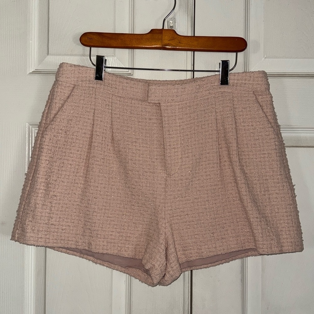 NWT Ladaire Alexa Tweed Pleated Shorts In Cameo Pink